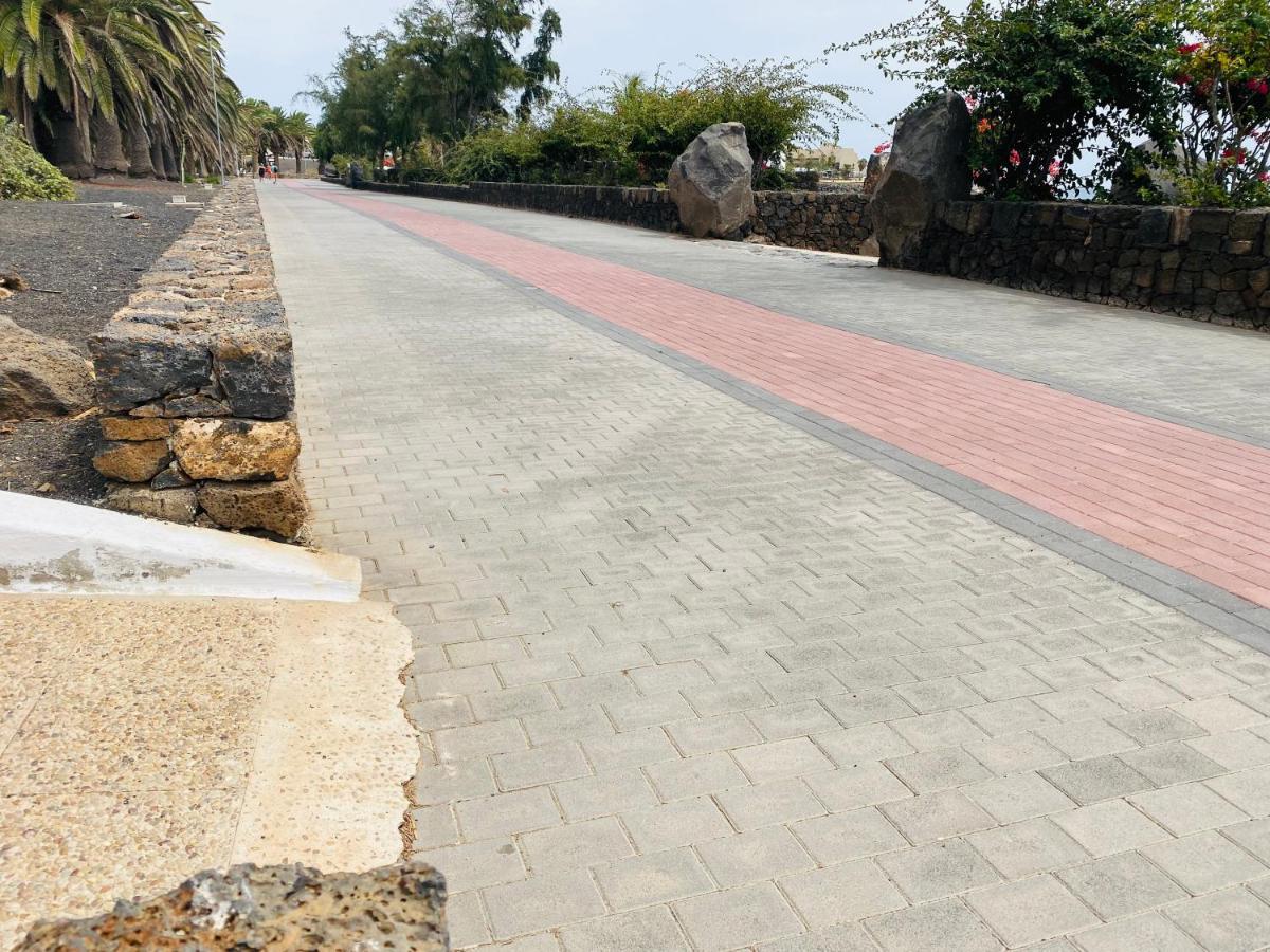 Lc Bastian Marina Bungalow Costa Teguise Exterior foto